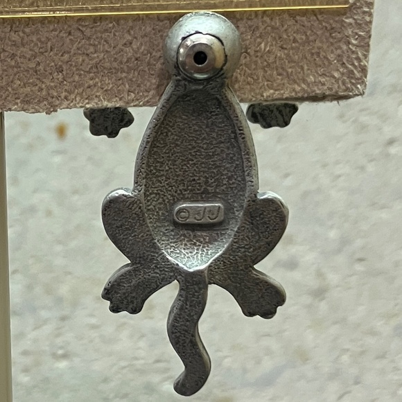 Hanging Kitty Cat Post Pierced Earrings 2 Piece - Picture 5 of 5